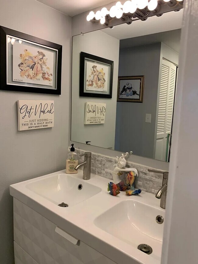 Photo - 1777 Larimer St