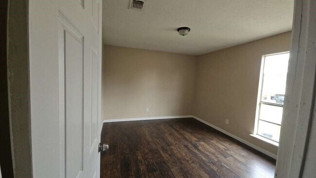 Photo - 8715 Valley Ledge Dr