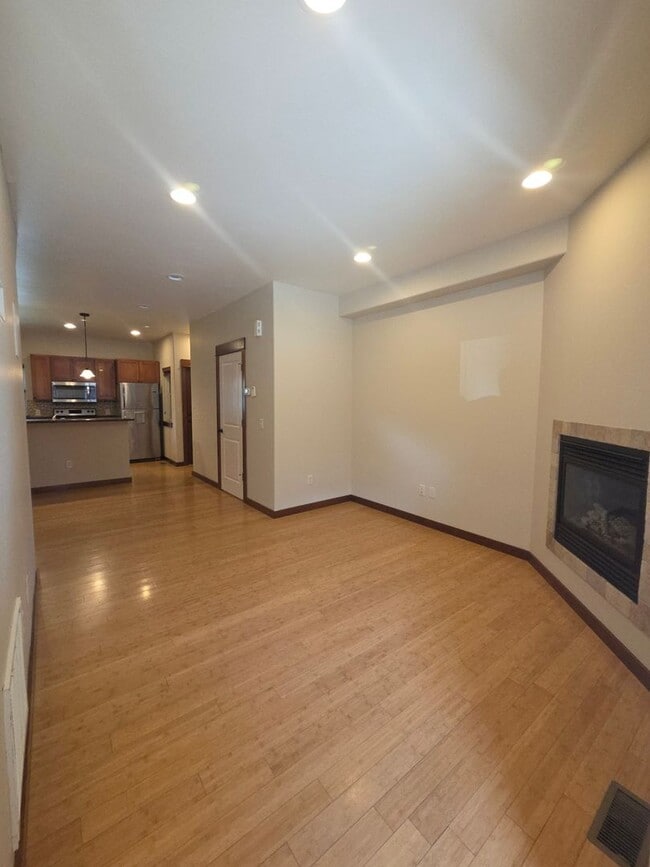 3337 N 27th Ave Unit 3337 N. 27th Ave #30