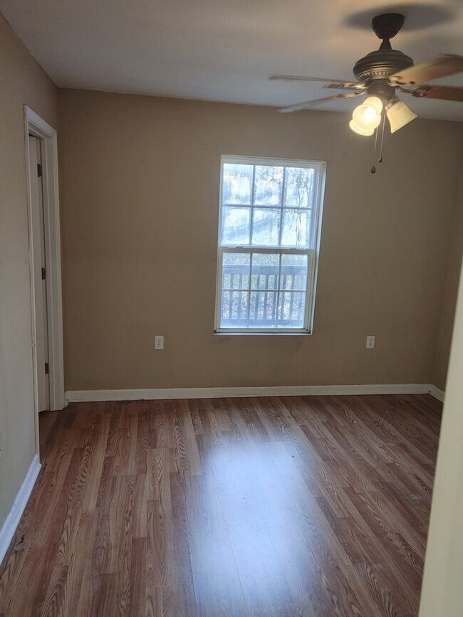 Photo - 137 Hardwood Way Unidad 137