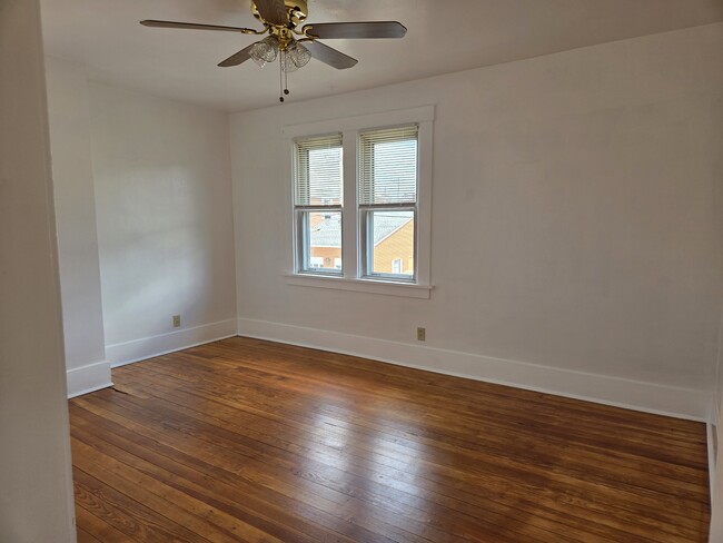 Photo - 746 2nd St Unidad Fl 2