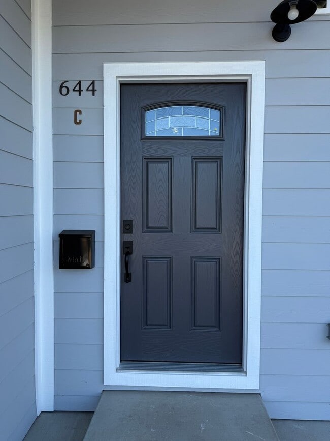 Photo - 644 Green St Apartment Unit C