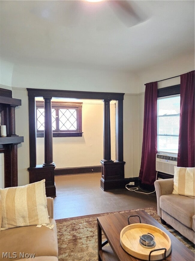 Photo - 1450 E 110th St