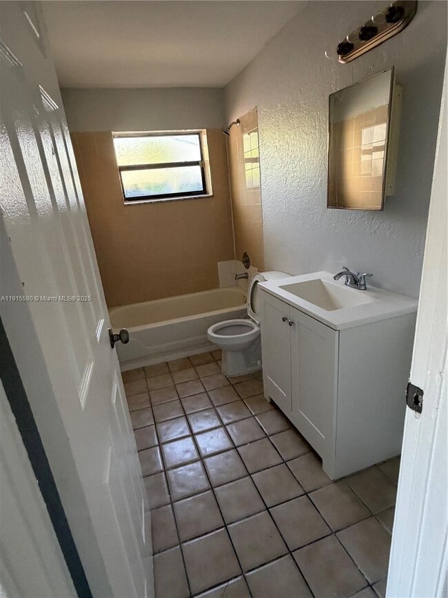 Photo - 626 NW 10th Terrace Unit 1