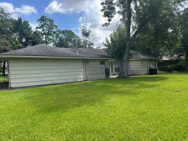 Photo - 9337 Walterville Rd