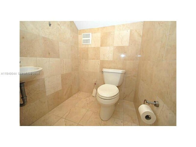 Photo - 929 Meridian Ave Unit 5