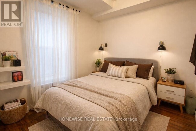 Photo - 1 Triller Ave Unité 102