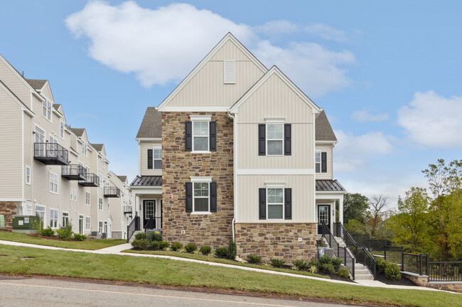 Exterior - Creekside at Mainland Townhomes