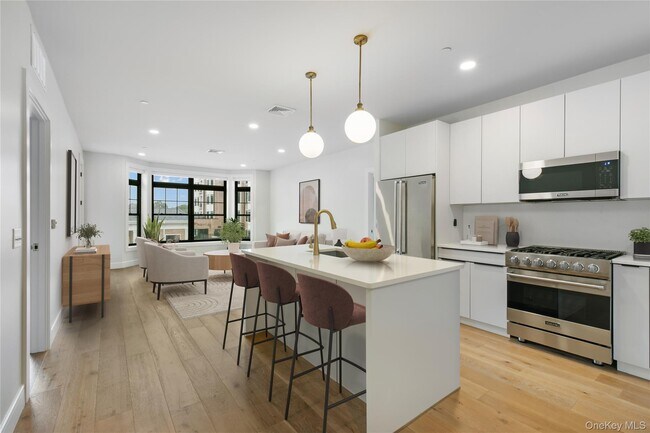 Photo - 695 Merrick Ave Unidad 342