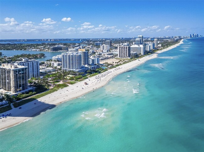 Building Photo - 6515 Collins Ave Unit 6515-1505