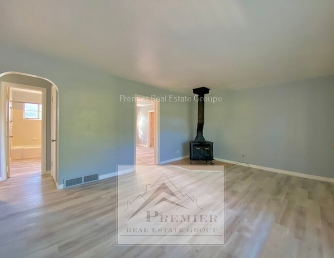 Photo - 321 W Ramona Ave