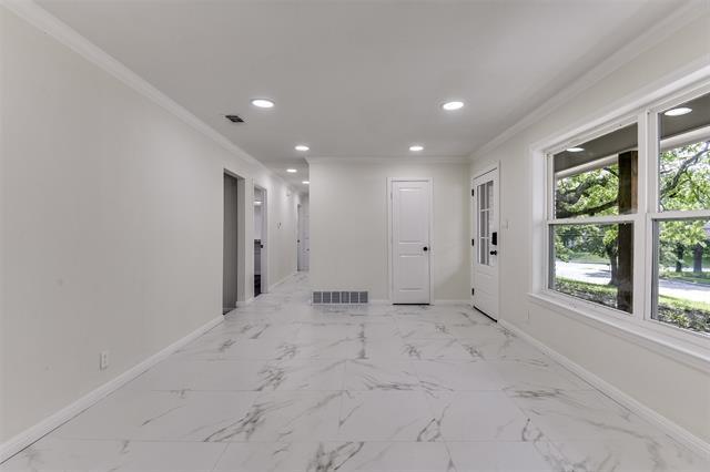 Photo - 258 Somerset Terrace