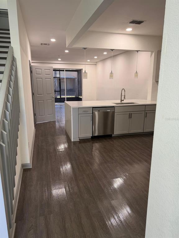 Photo - 2865 Polana St