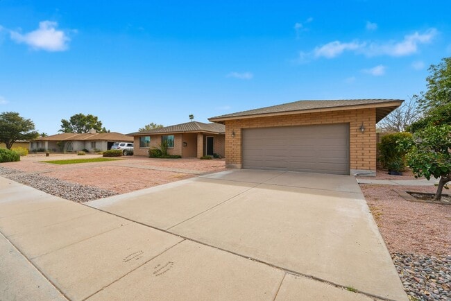 Photo - Welcome to this beautiful 4-bedroom, 3-bathroom home in Tempe Arizona!