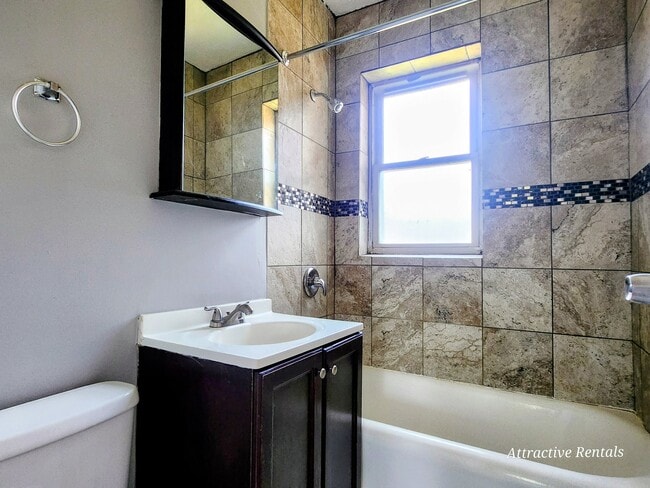 Photo - 5905 W Huron St Unit 2