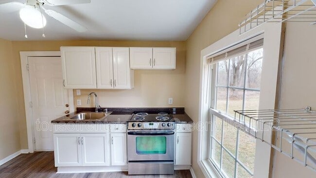 Photo - 144 Brook St