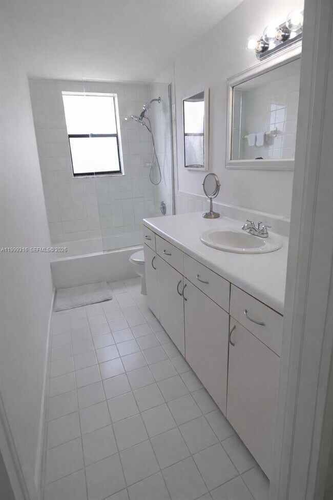 Photo - 500 NE 2nd St Unit 221