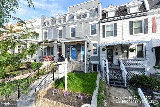 Building Photo - 158 Todd Pl NE Unit #2 Rental