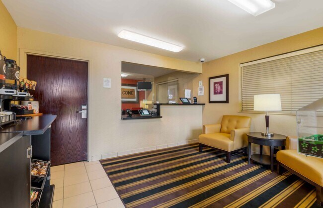 Furnished Studio-Fort Lauderdale-Cypress Creek-Andrews Ave