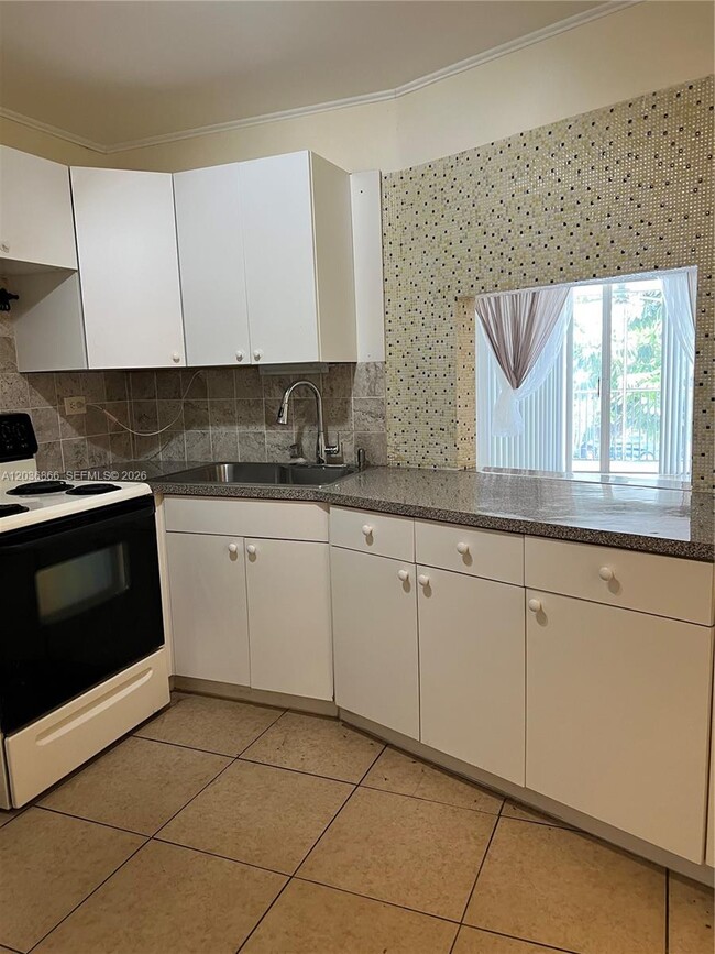 Photo - 1680 NE 191st St Unidad 214-2