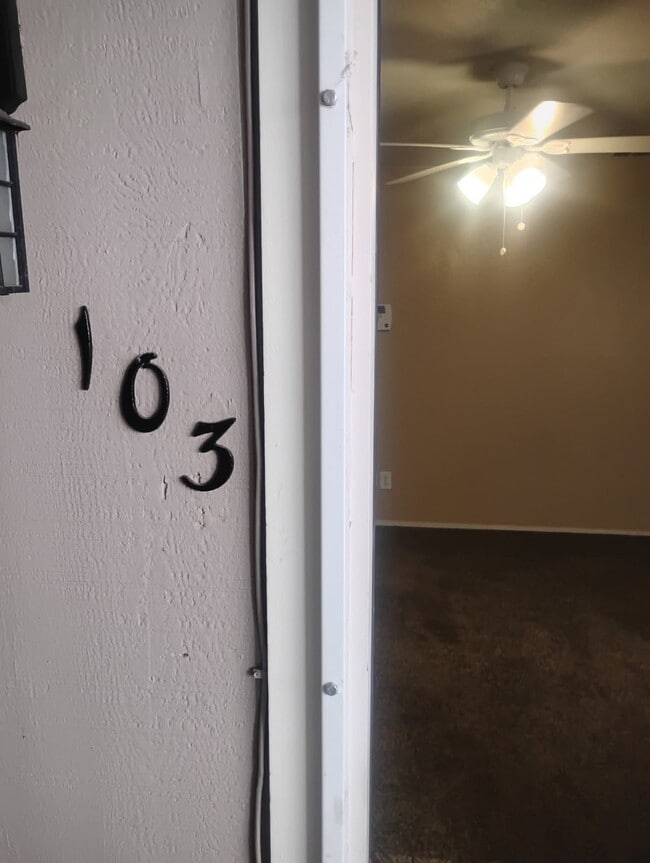Building Photo - 3040 W Saginaw Way Unit 3040 W. Saginaw Way #103