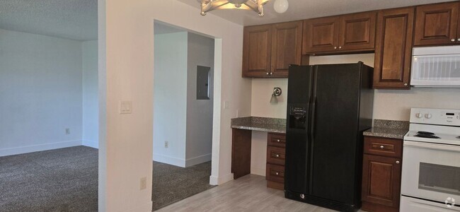 Building Photo - 131 170th St E Rental