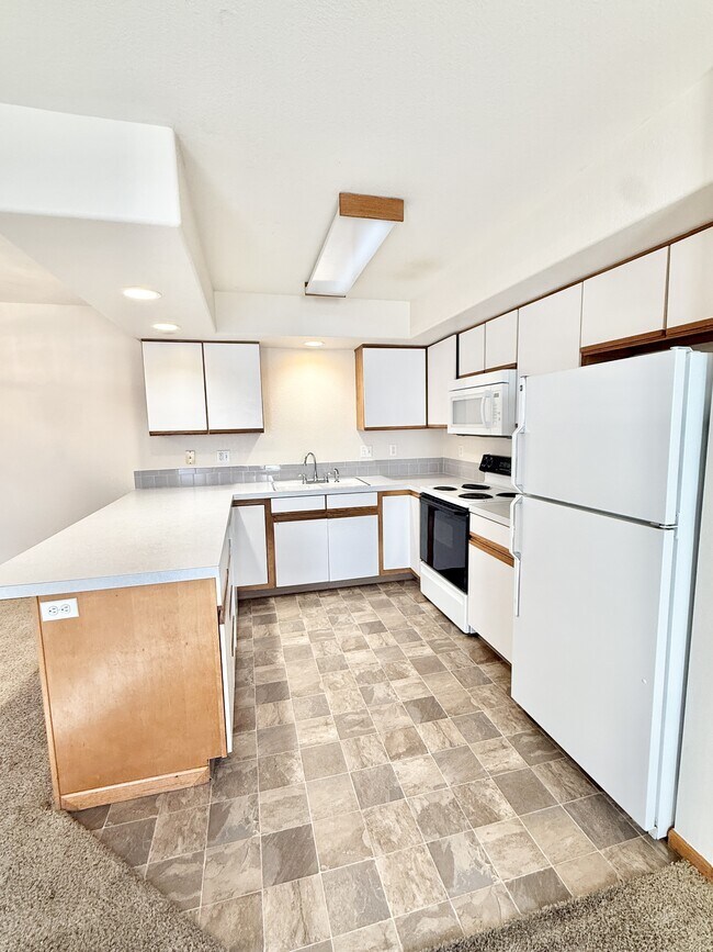 Photo - 1637 Westbridge Dr