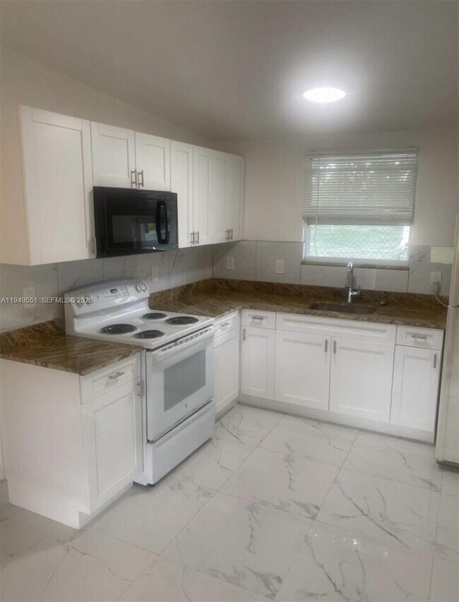 Photo - 6045 Buchanan St Unit 1