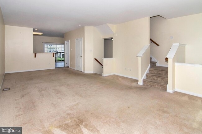 Photo - 517 Boxwood Ln