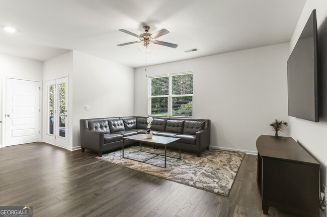 Photo - 3688 Chevington Ct SE