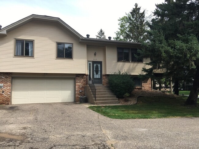 Photo - 939 Sherwood Rd Townhome