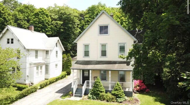 3 White St
