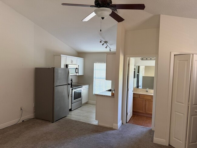 Photo - 14531 Cotswolds Dr Unit Apartment