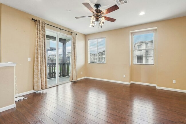 Photo - 5807 Via Lugano