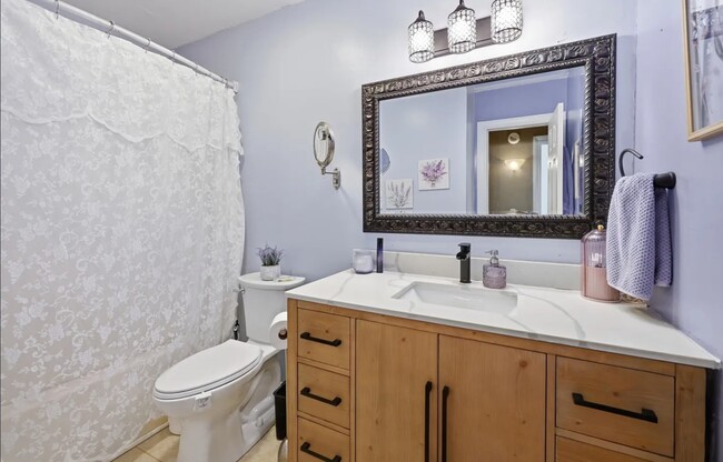 Photo - 409 Airle Pl