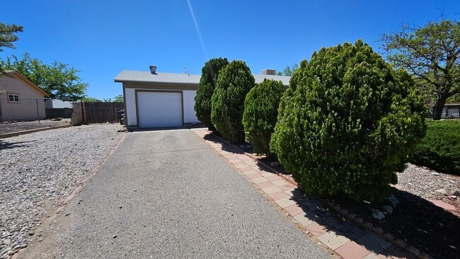 Photo - 3 bed 1.5 bath