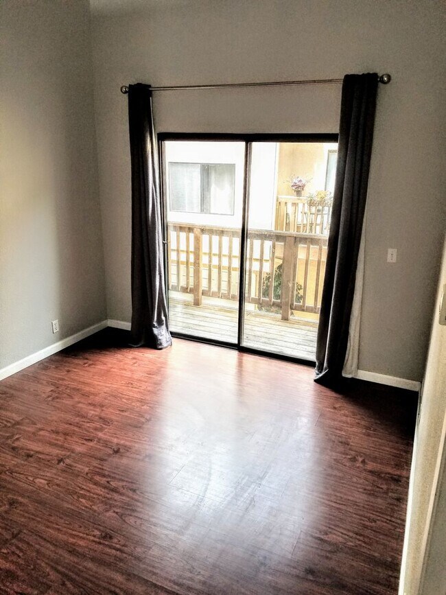 Tri Level Oceano Condo House Rental in Oceano, CA