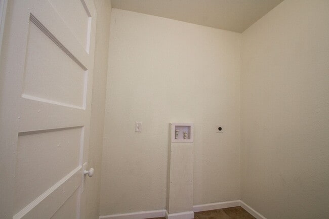 Photo - 924 St James St Unit 1