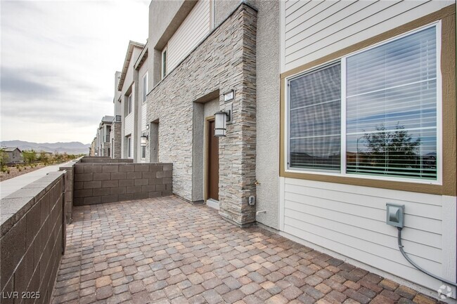 Building Photo - 266 Walsh Peak Ave Rental