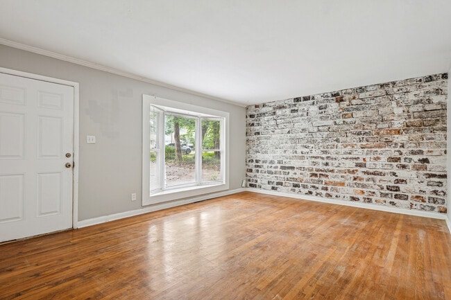 Building Photo - 582 Boyds Dr SE Rental