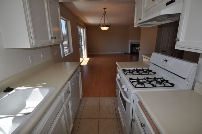 Photo - 5340 Whitsett Ave Unidad 01