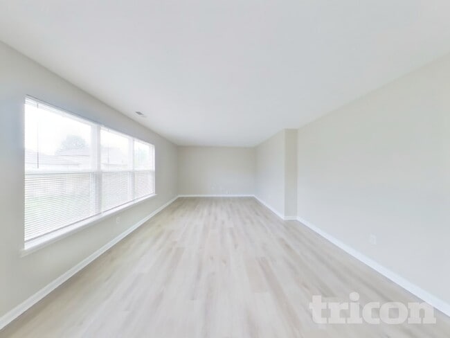 Photo - 11118 Waterfield Pl