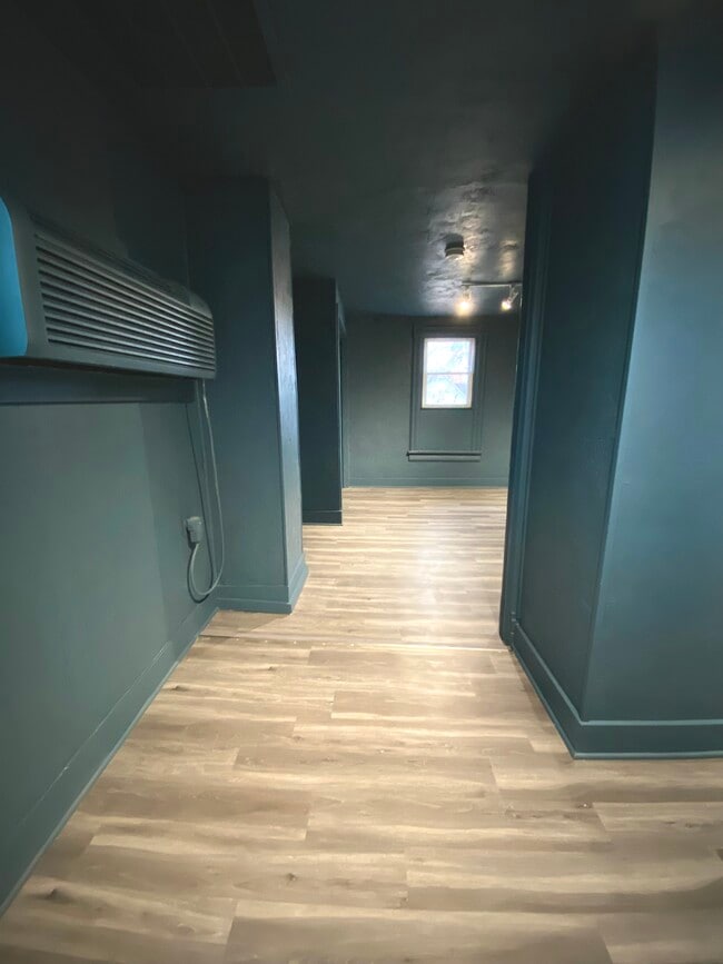 2200 Richmond Ave Unit Upstairs N