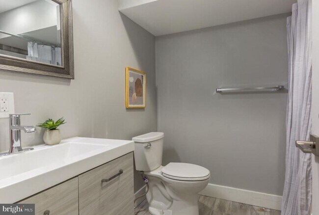 Photo - 1321 N 19th St Unit A