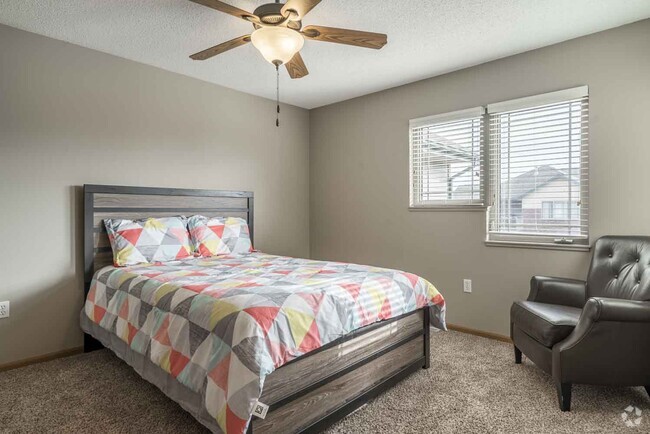 Enjoy ceiling fans in many units. - Southwind Villas Rental