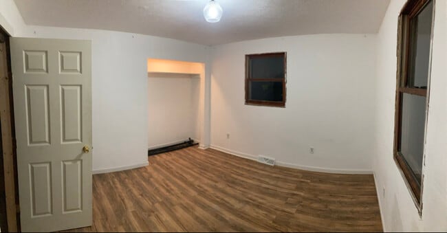 Photo - 2085 Cedar St