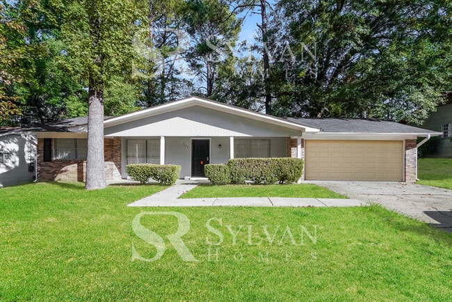Building Photo - Updated 3 bedroom rancher!