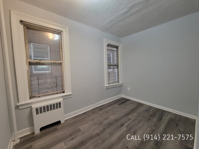 Photo - 160 Waverly St