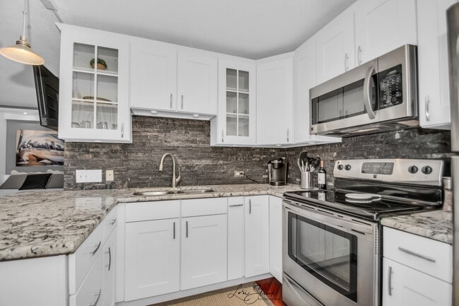 Photo - 1340 N Dearborn St Unit 5F