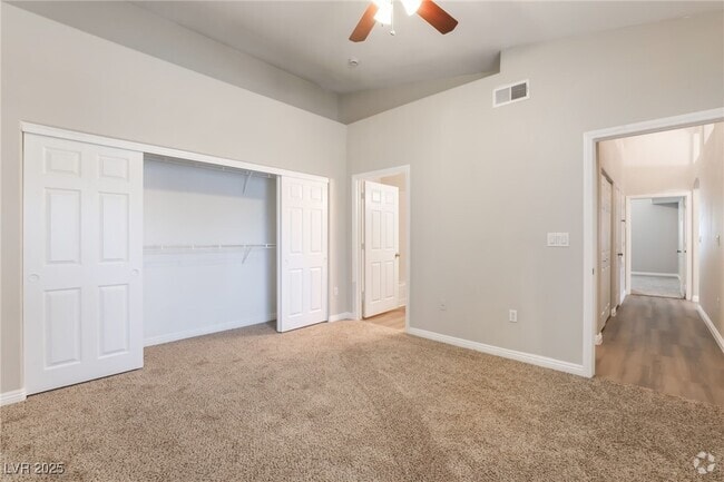 Building Photo - 3925 Lazy Pine St Unit 202 Rental